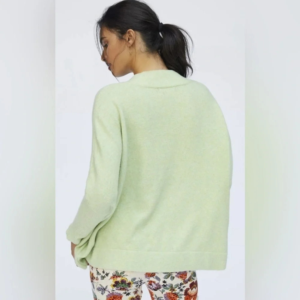 Anthropologie Pistachio oversized ribbed sleeve Sweater. Size M GUC.